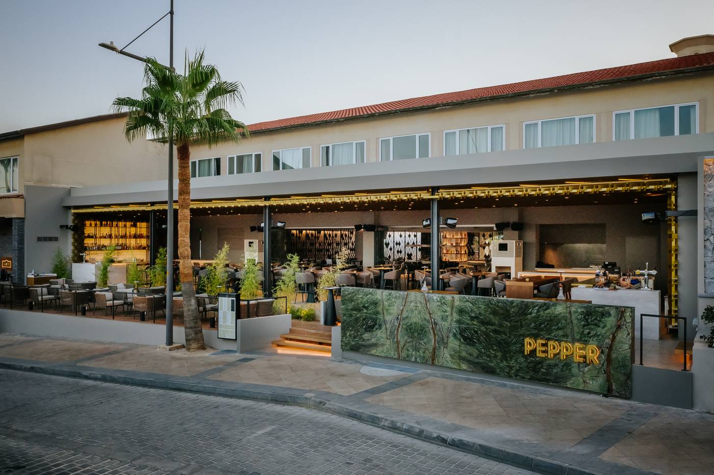 Napa-Plaza-Hotel-Restaurant-14