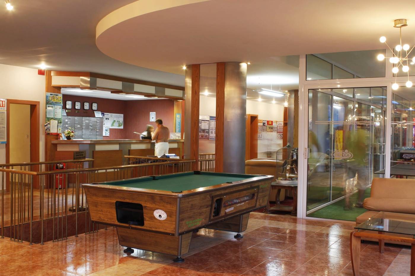 Hotel-Perla-Lobby-46