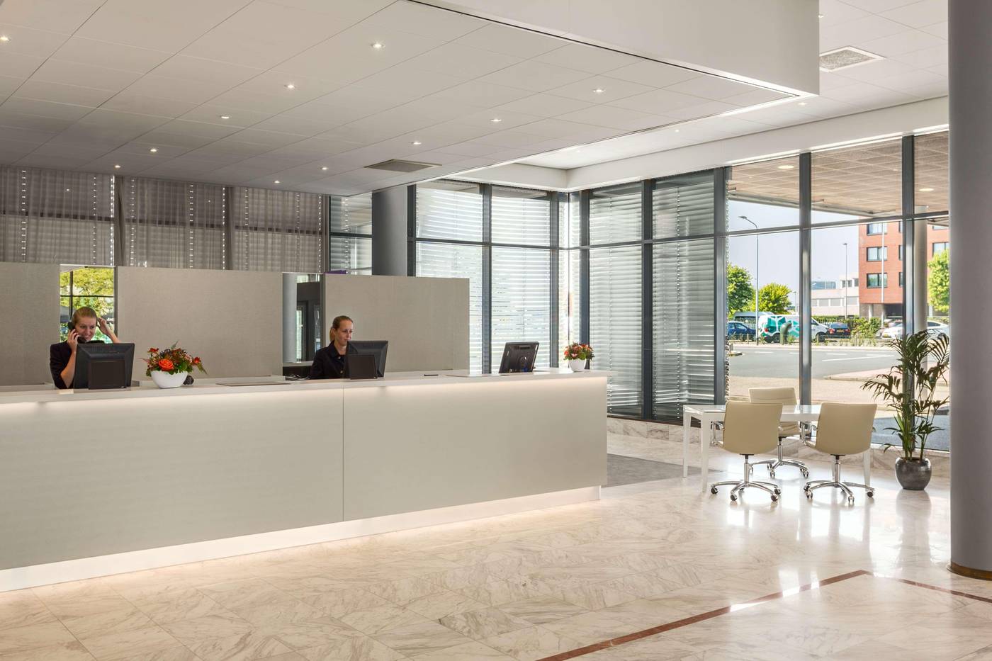 NH-Amsterdam-Schiphol-Airport-Lobby-2