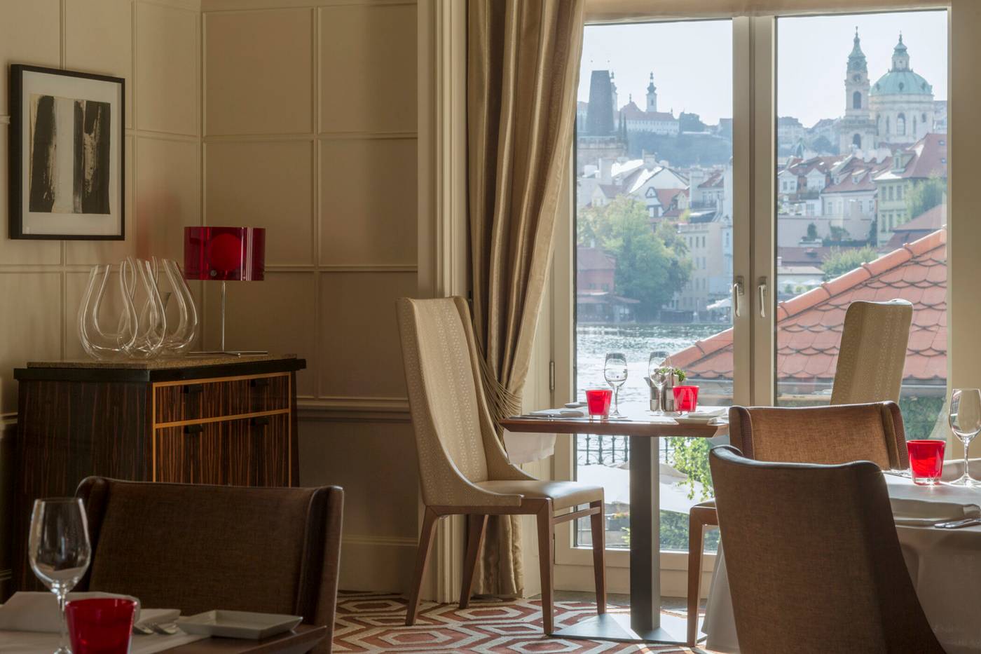 Four-Seasons-Hotel-Prague-Restaurant-14