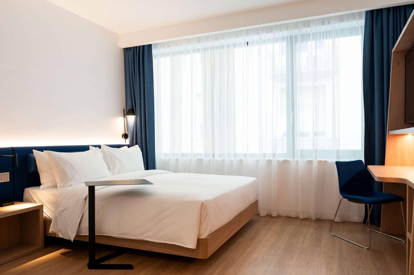Hampton-By-Hilton-Budapest-City-Centre-Room-25