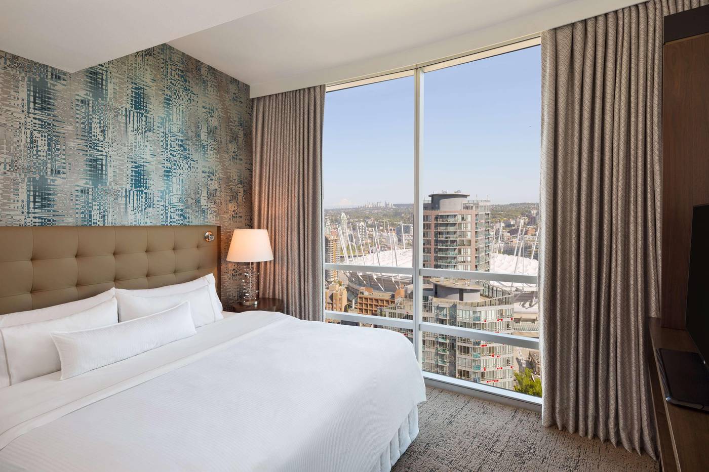 Hilton-Vancouver-Downtown-Room-19