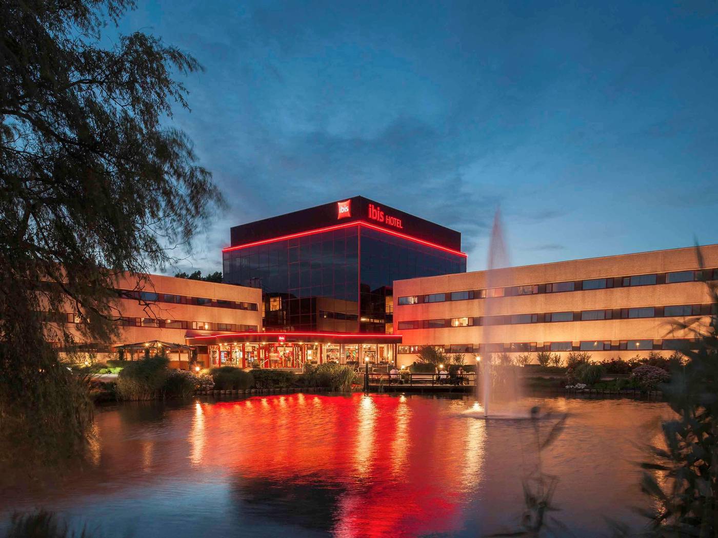 ibis-Schiphol-Amsterdam-Airport-Restaurant-63