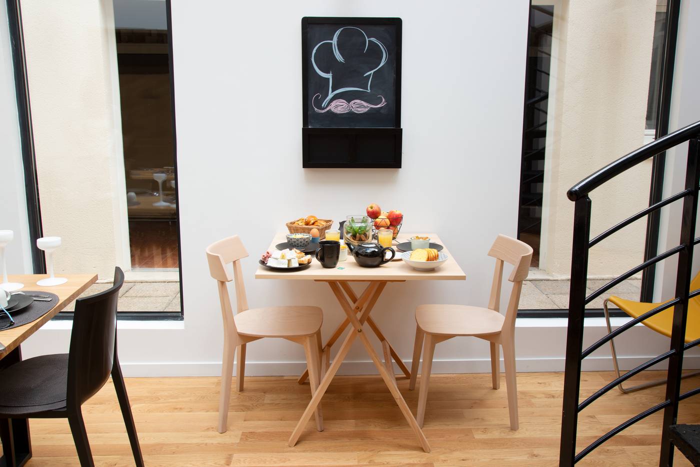 Hotel-Bootcamp-Restaurant-8