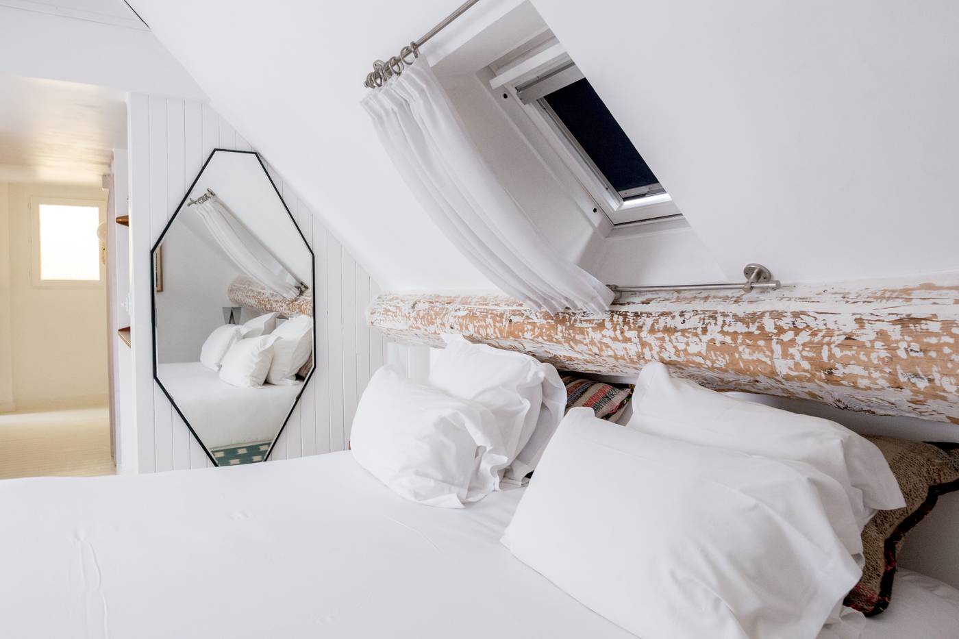 Hotel-du-Temps-Room-5