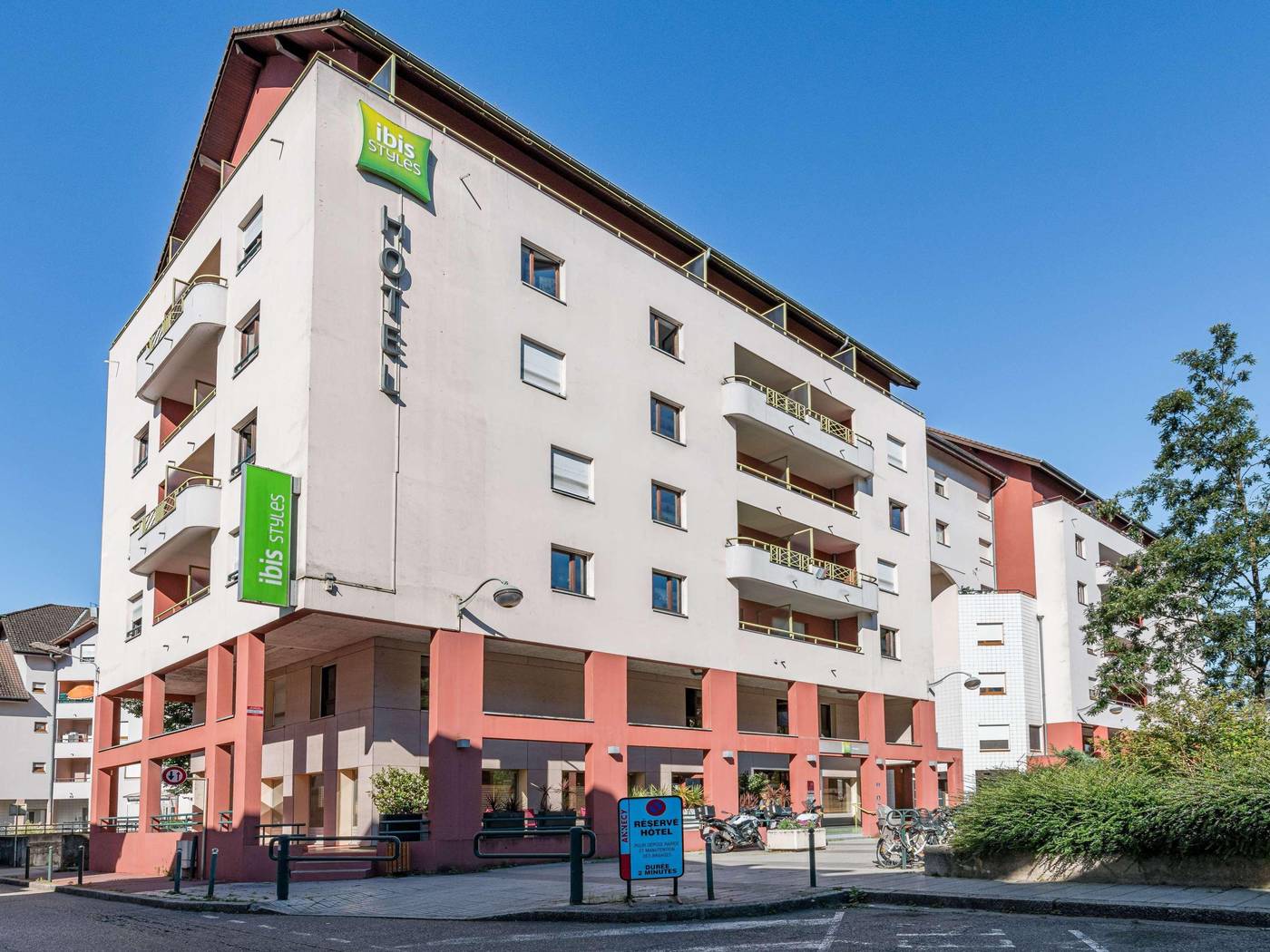 Ibis Styles Annecy Centre Gare-France-Annecy-General view-9