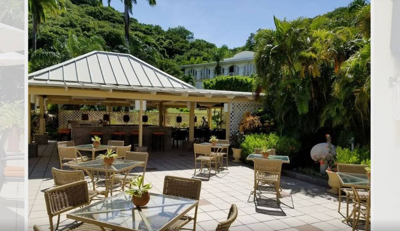 Blue-Horizons-Garden-Resort-Terrace-9