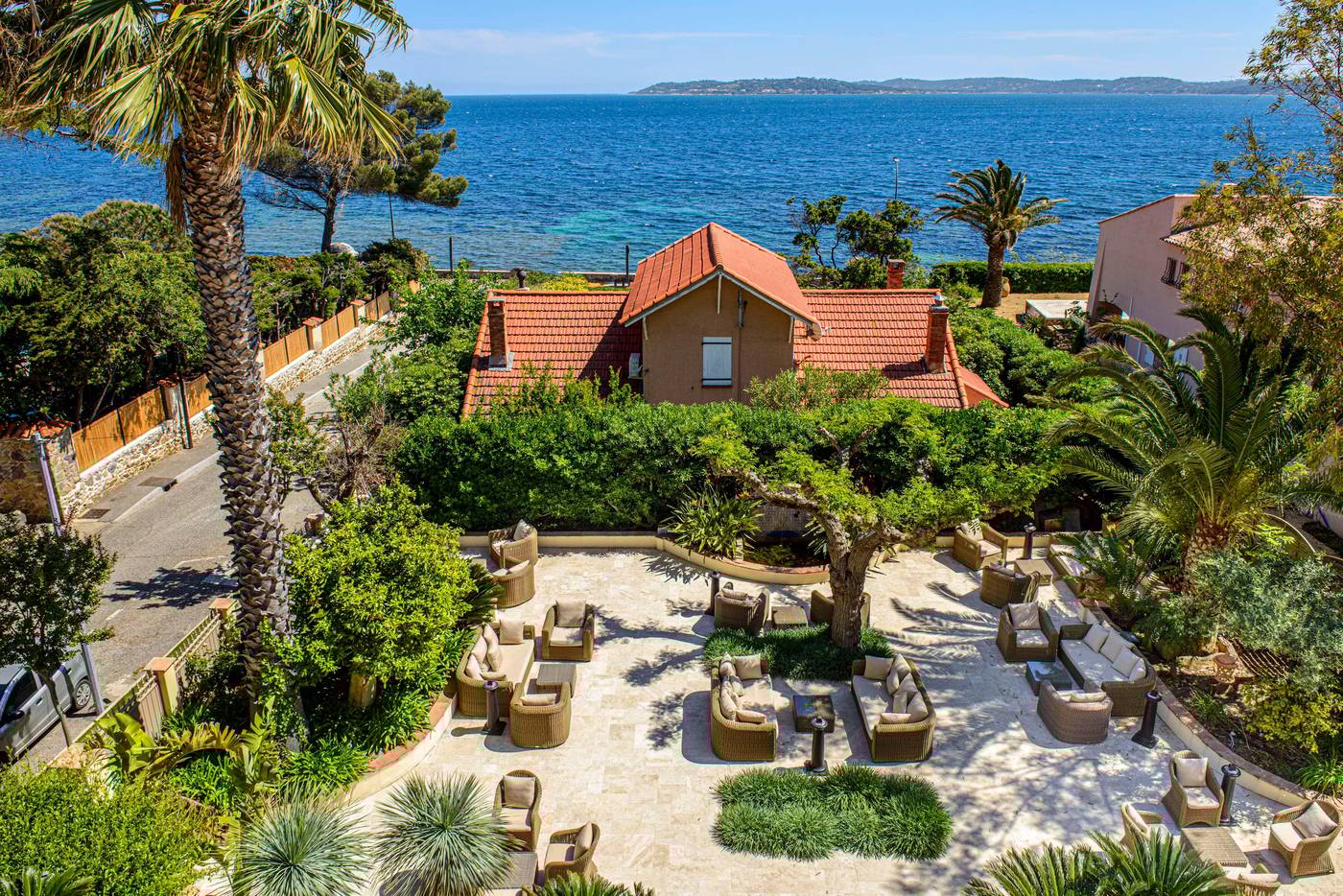 Best-Western-Premier-Montfleuri-General-view-6