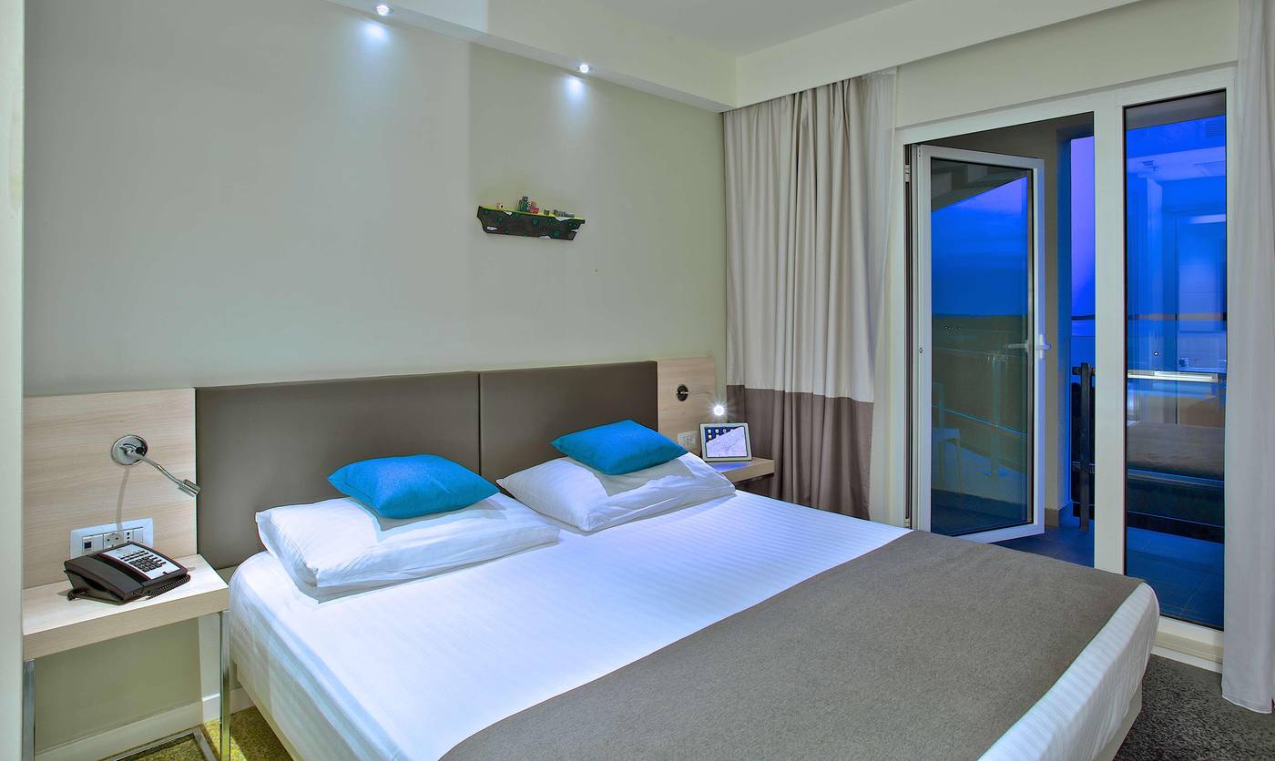 Park-Plaza-Belvedere-Room-23