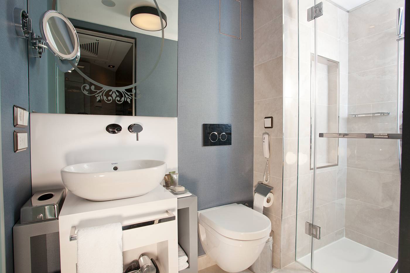 La-Villa-Hotel-Room-4