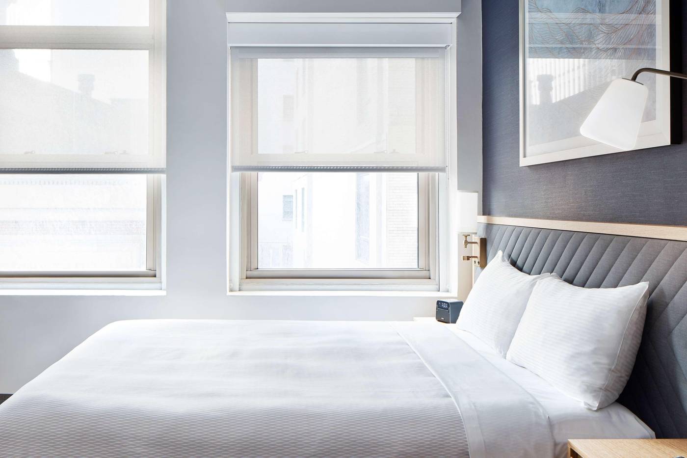 Radisson-Hotel-New-York-Wall-Street-Room-27