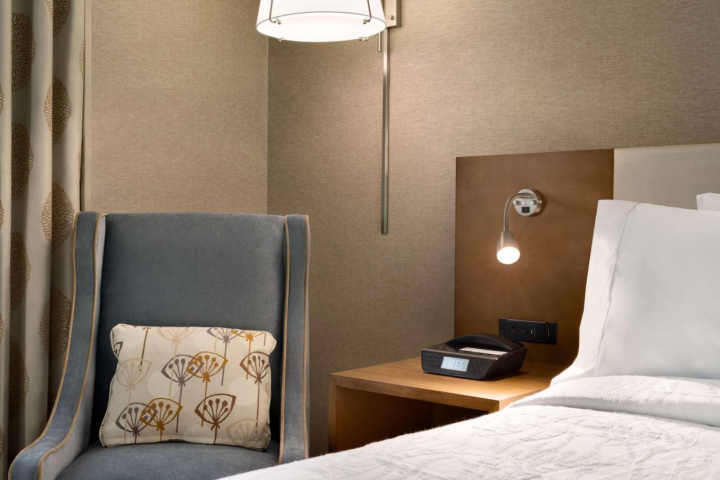 Hilton-Garden-Inn-Times-Square-South--West-37th-st-Room-23