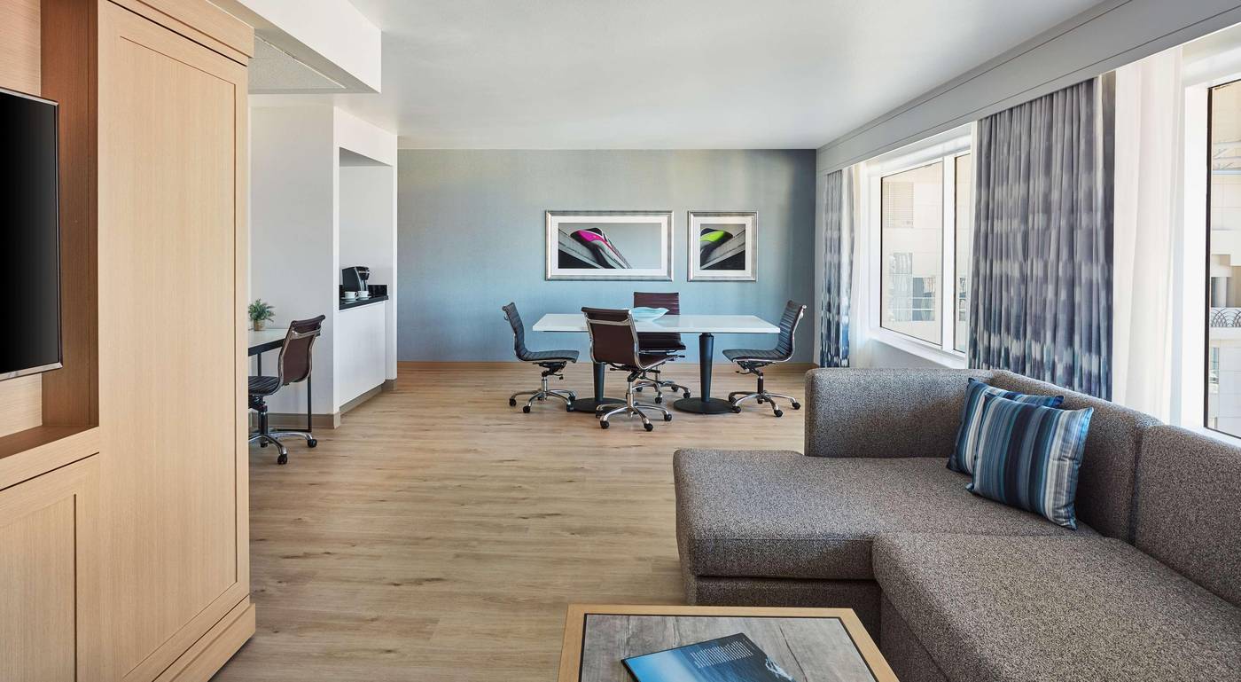 Hyatt-Regency-Orange-County-Room-10