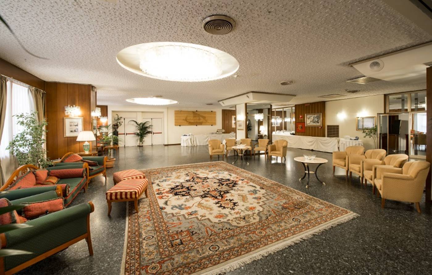 Royal-Palace-Conferences-24