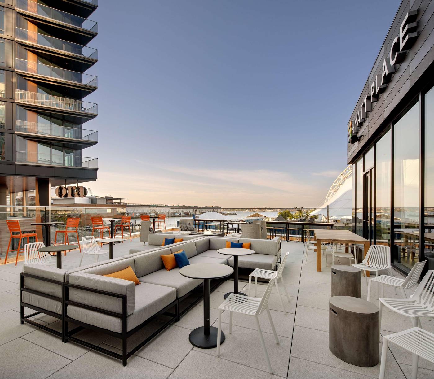 Hyatt-Place-Boston-seaport-district-Terrace-40