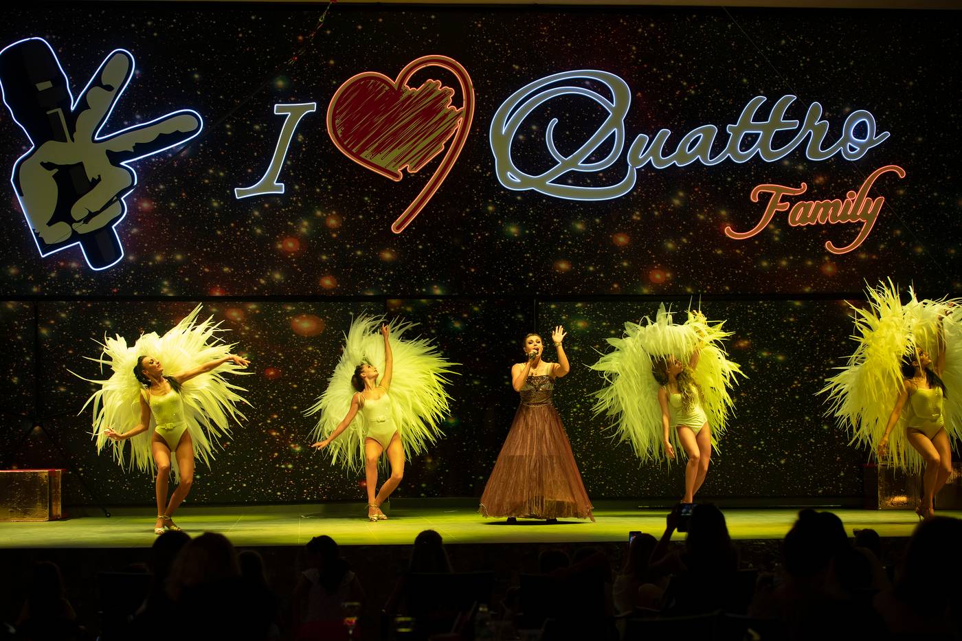 Quatro Famıly Club Dem