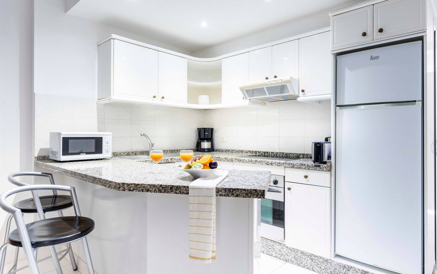 15.12.25 ONA Beverly Hills Heights