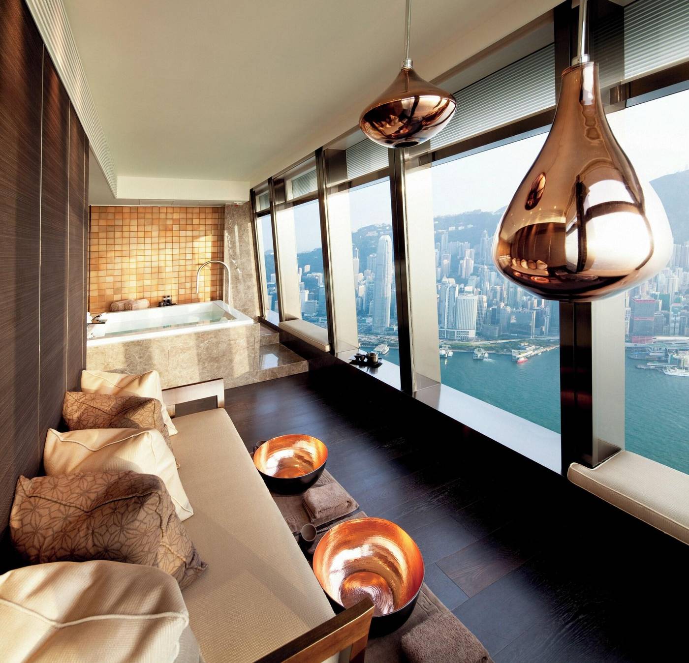 The-Ritz-Carlton--Hong-Kong-Sports-and-Entertainment-43