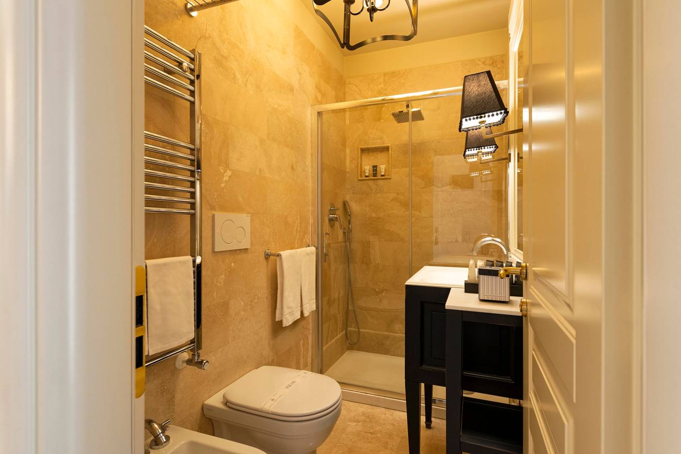 Profumo-Maison-Colosseo-Room-27