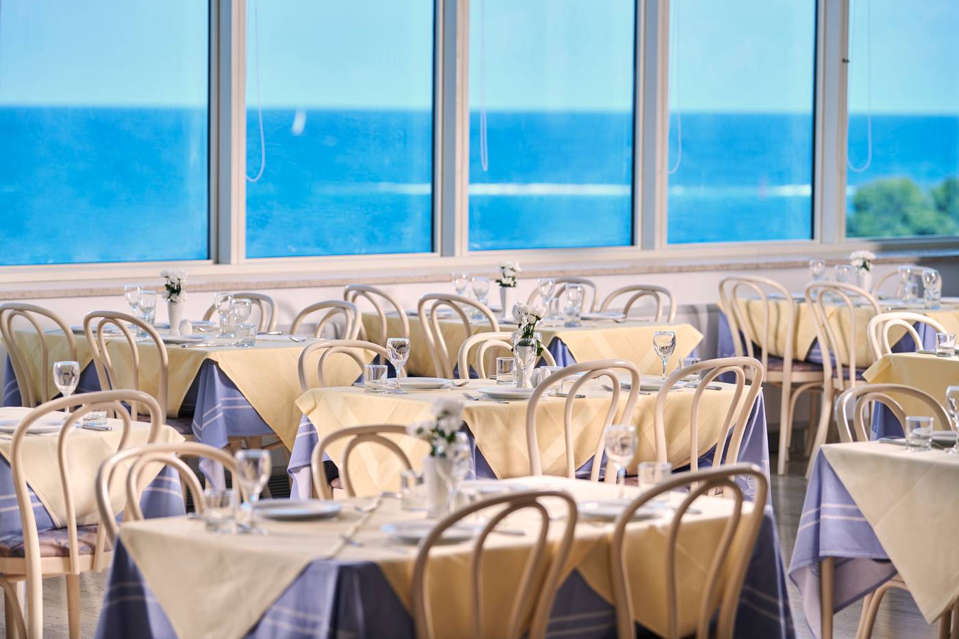 Hotel-Gran-Vista-Plava-Laguna-Restaurant-23