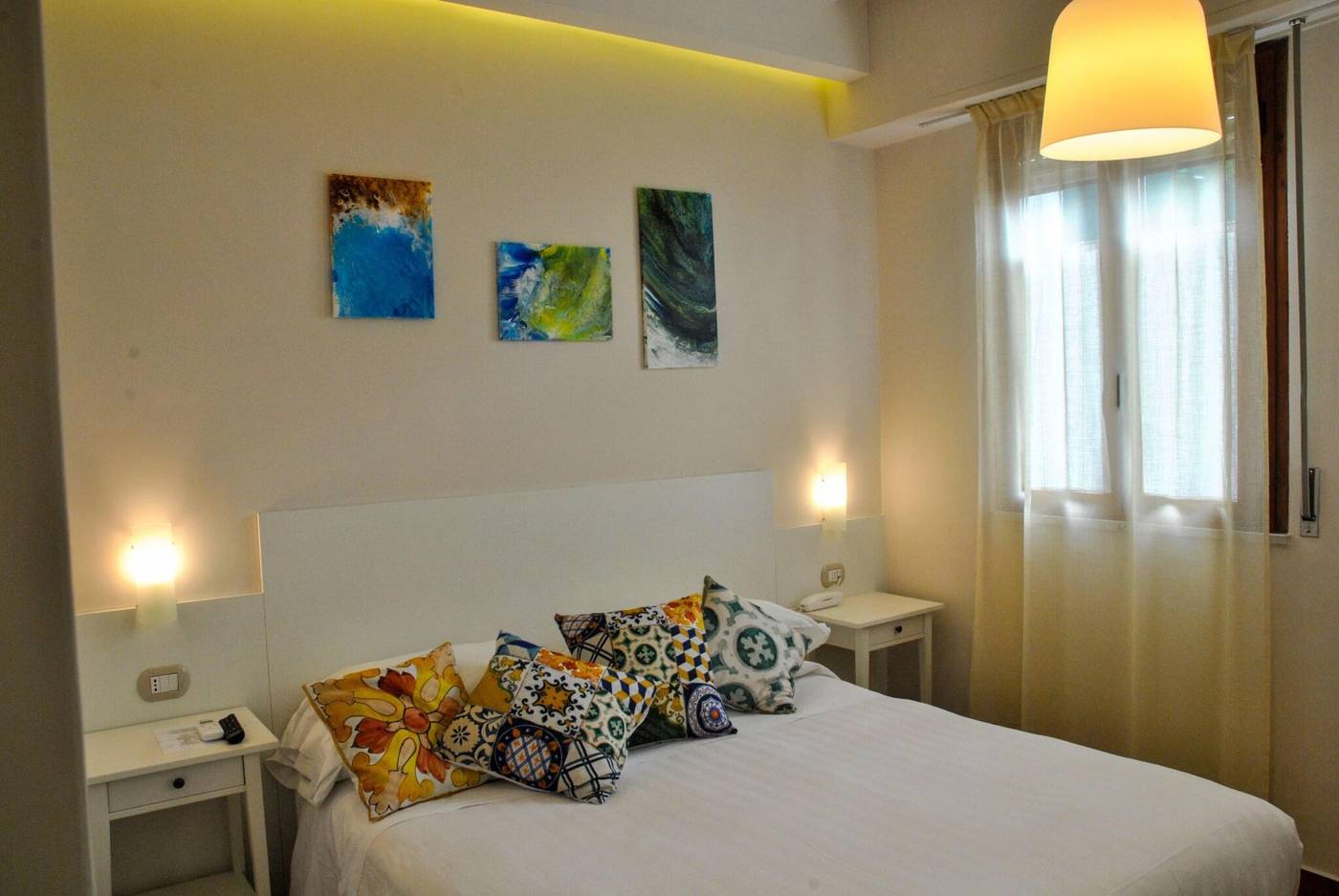 Villa-Fiorita-Room-12
