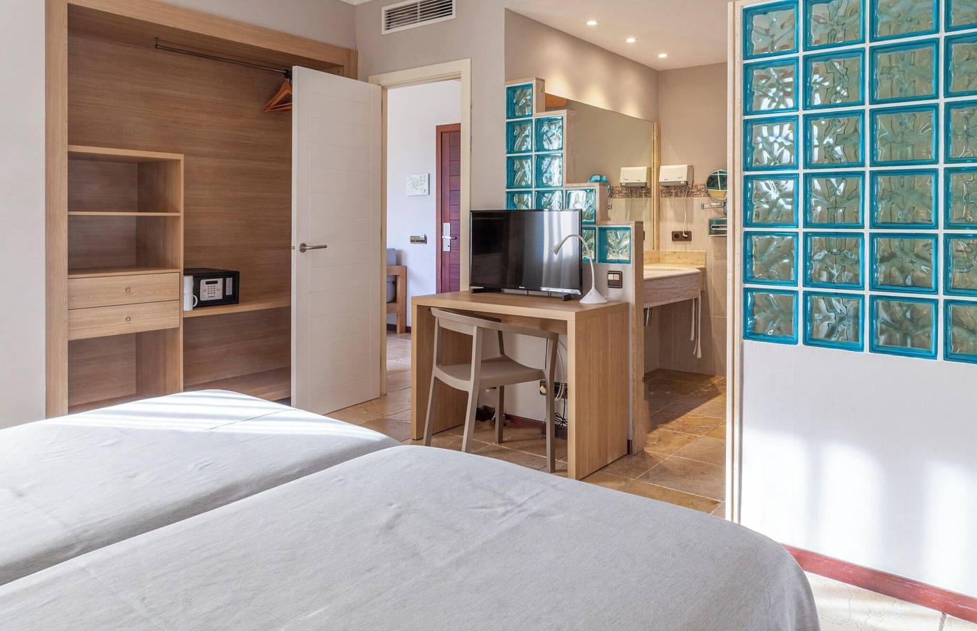 Minura-Cala-Galdana---Apartamentos-D-Aljandar-Room-48