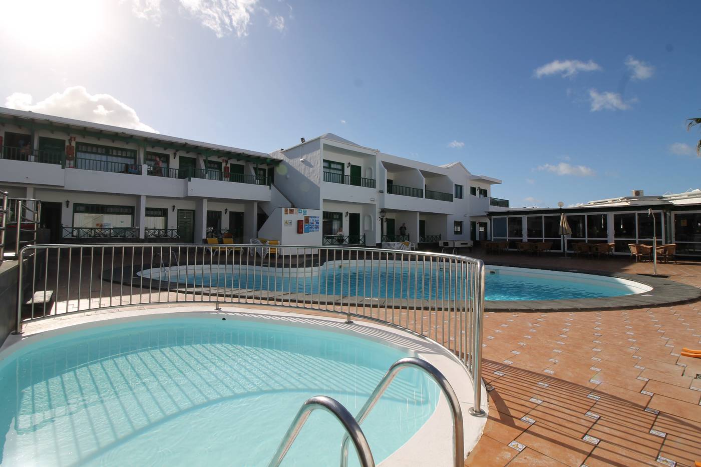 Elena-Apartamentos-Pool-7