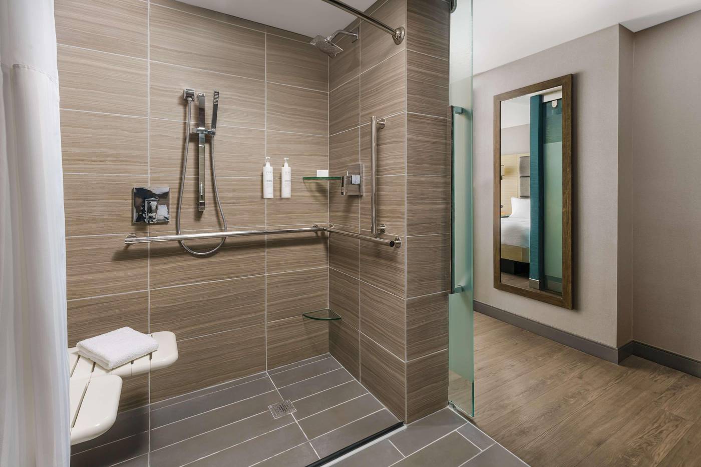 Hilton-Garden-Inn-New-York-Times-Square-North-Room-42