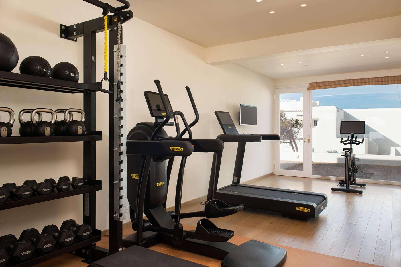 Porto-Mykonos-Hotel-Sports-and-Entertainment-78