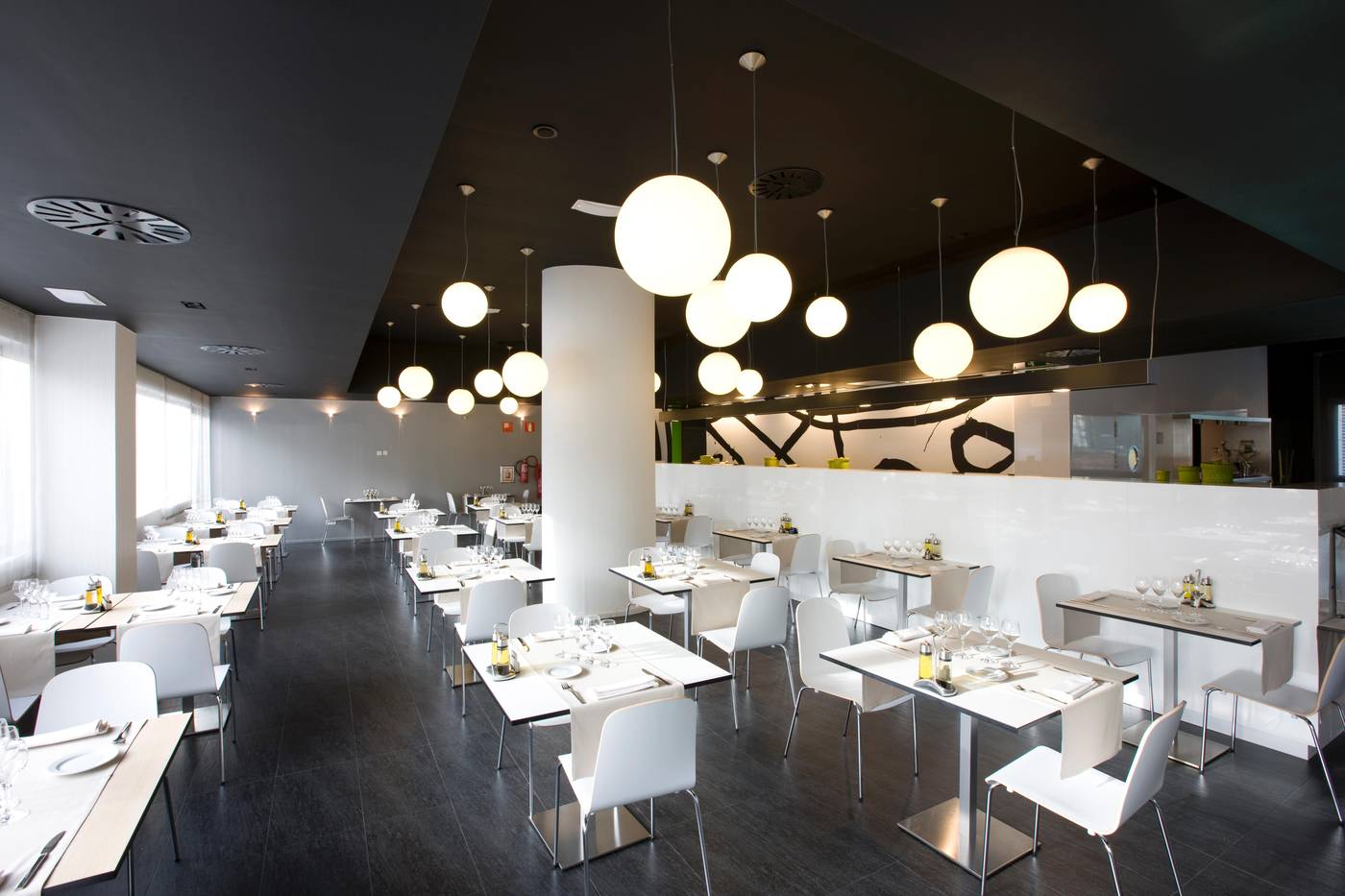 Occidental-Castellana-Norte-Restaurant-22