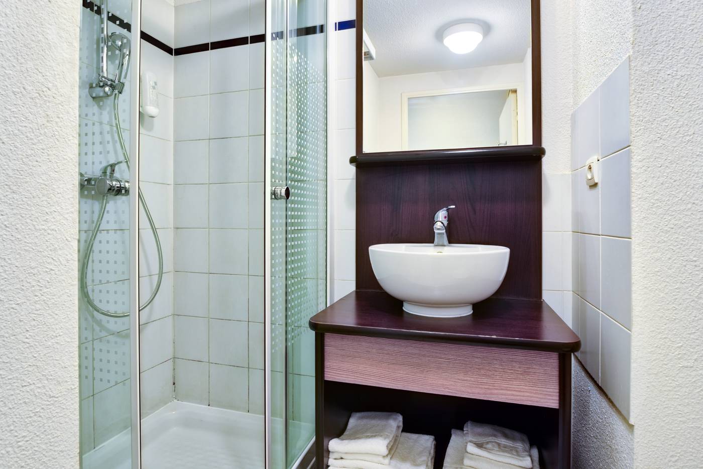 Comfort Aparthotel Les Hauts dAnnecy-France-Annecy (SEYNOD)-Room-9