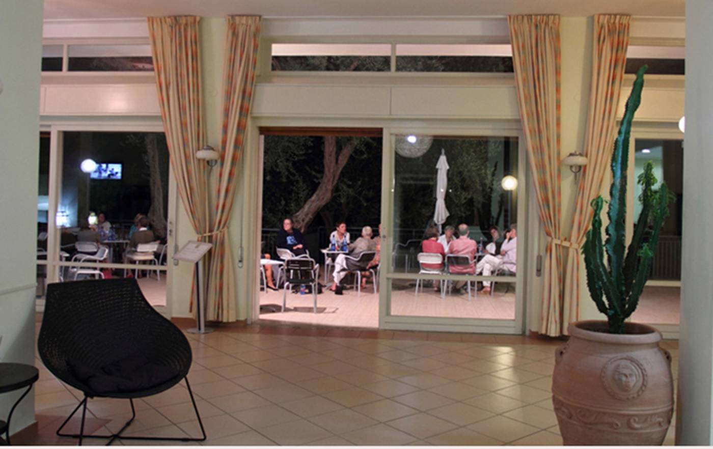 Hotel Guardacosta-Italy-CIRELLA-Lobby-7