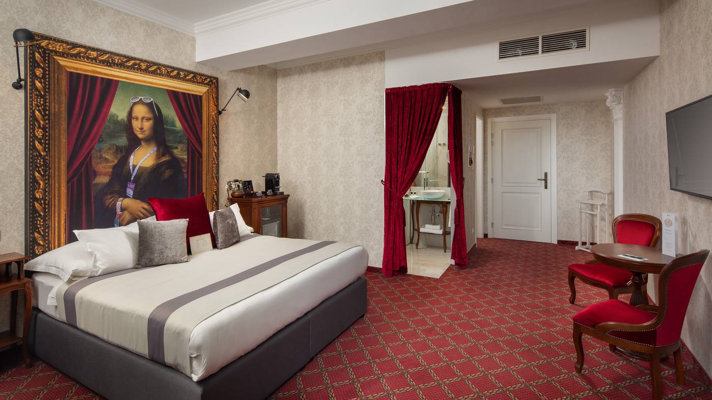 Mystery-Hotel-Budapest-Room-9