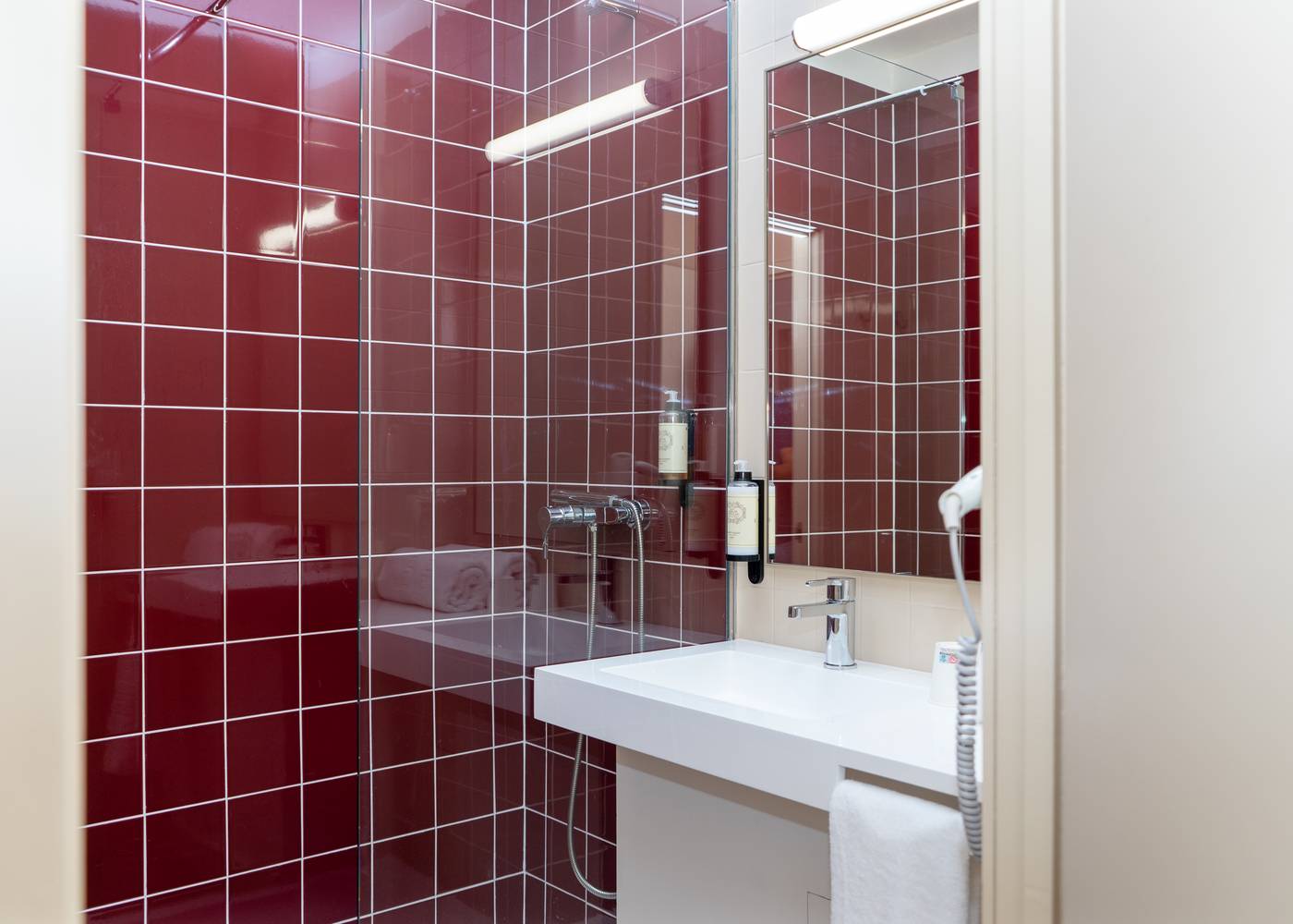 Flag-Lisboa-Oeiras-Room-14