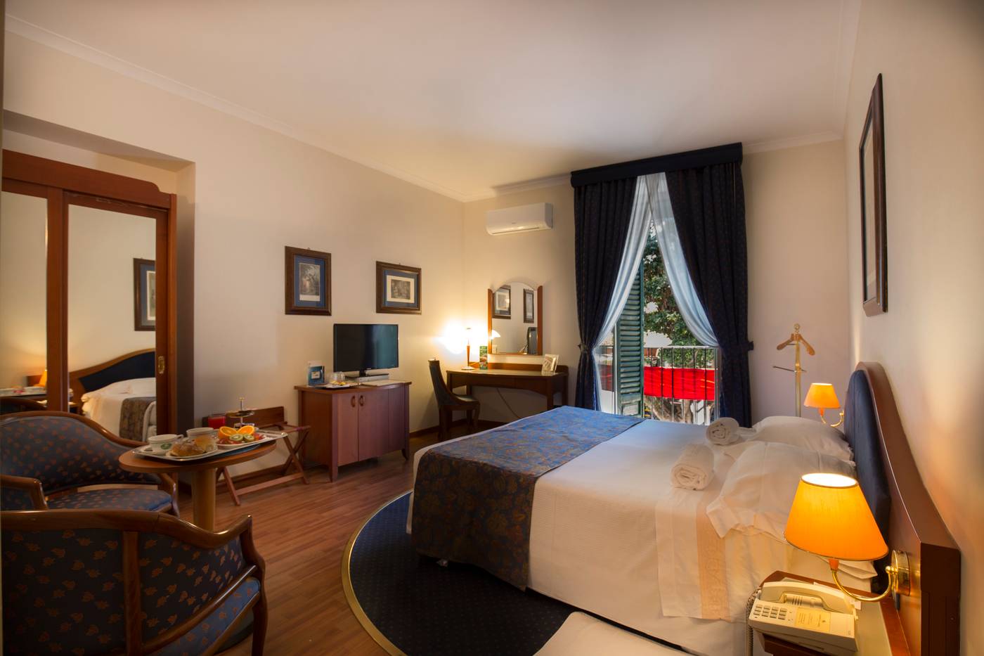 Massimo-Plaza-Room-10