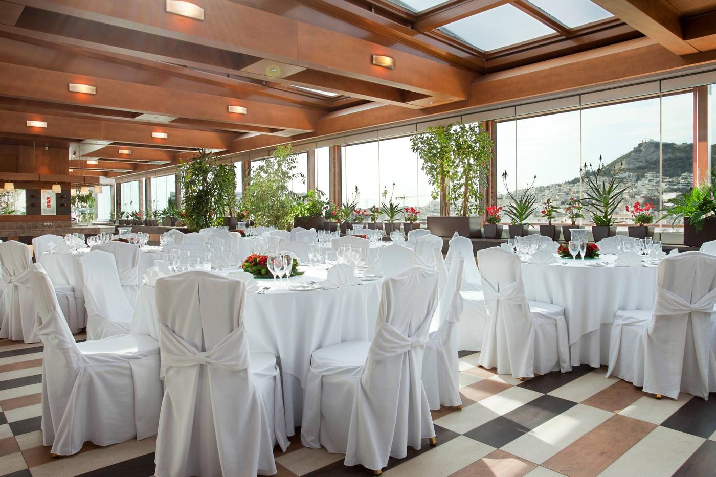 Crowne-Plaza-Athens-Restaurant-45