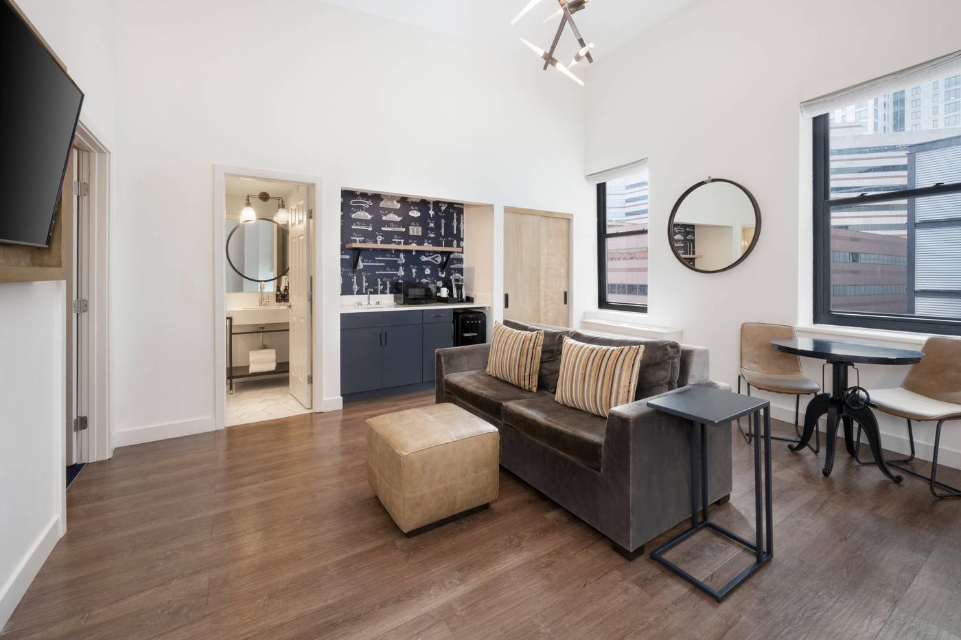 Hotel-Indigo-Boston-Garden-Room-12