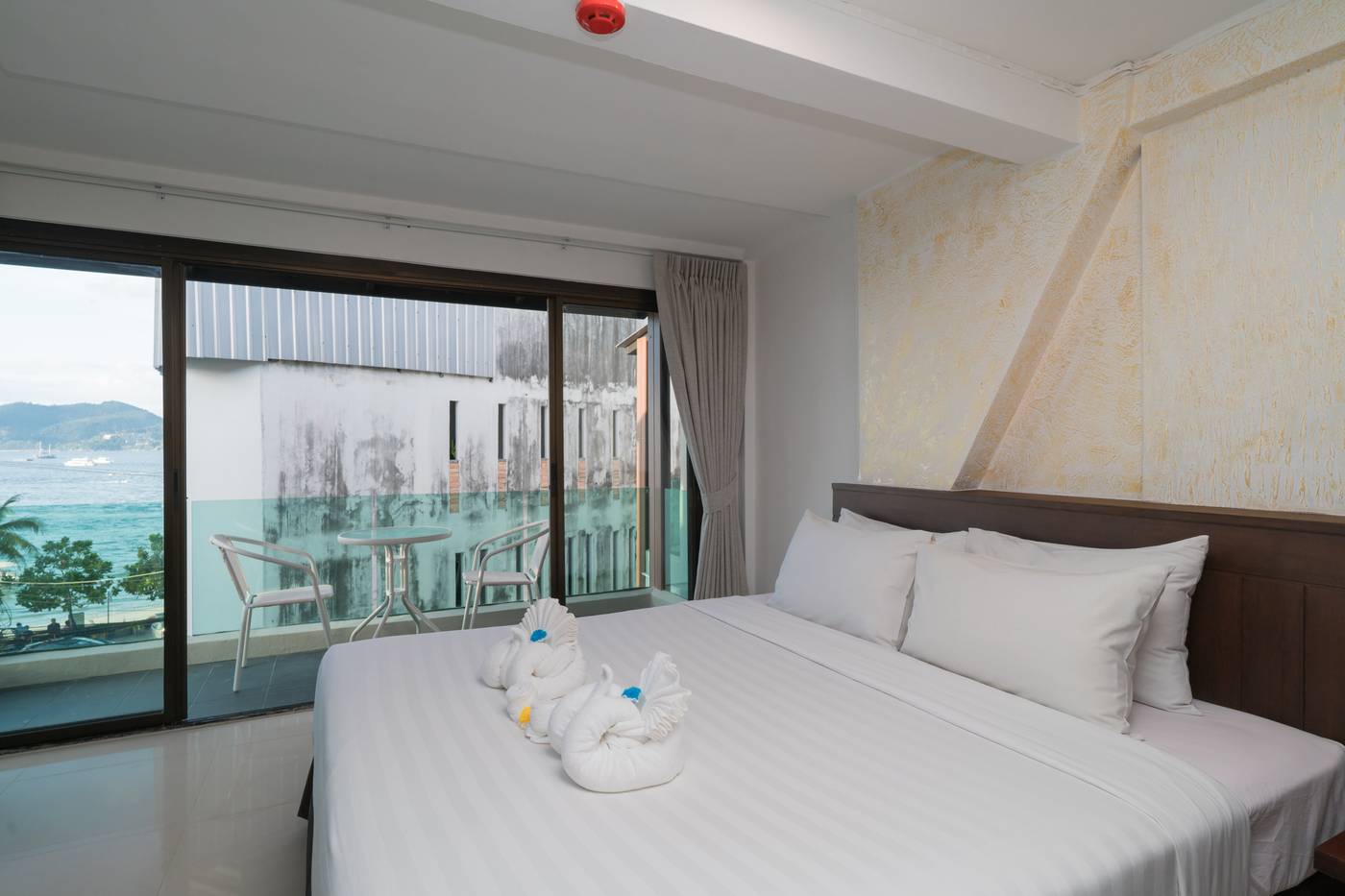 Patong-Swiss-Room-32