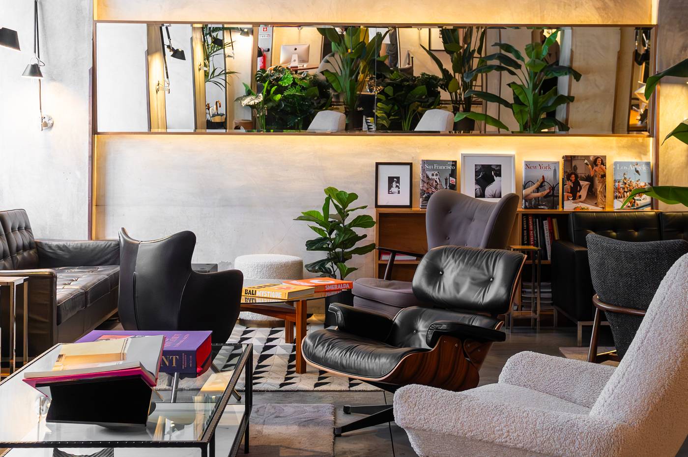 Browns-Downtown-Hotel-Lobby-2