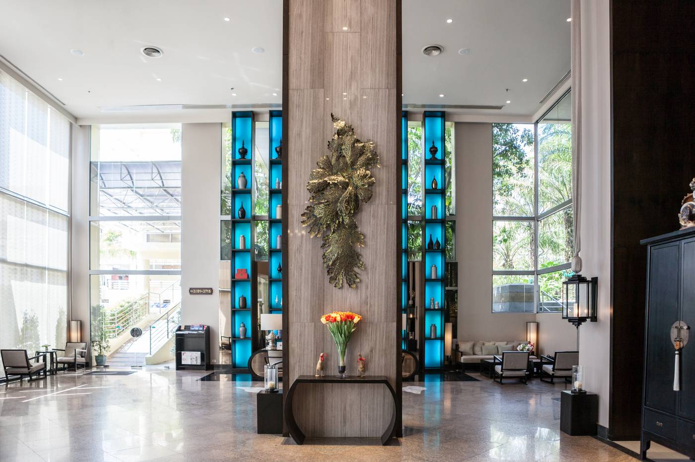 Royal-Paradise-Lobby-59