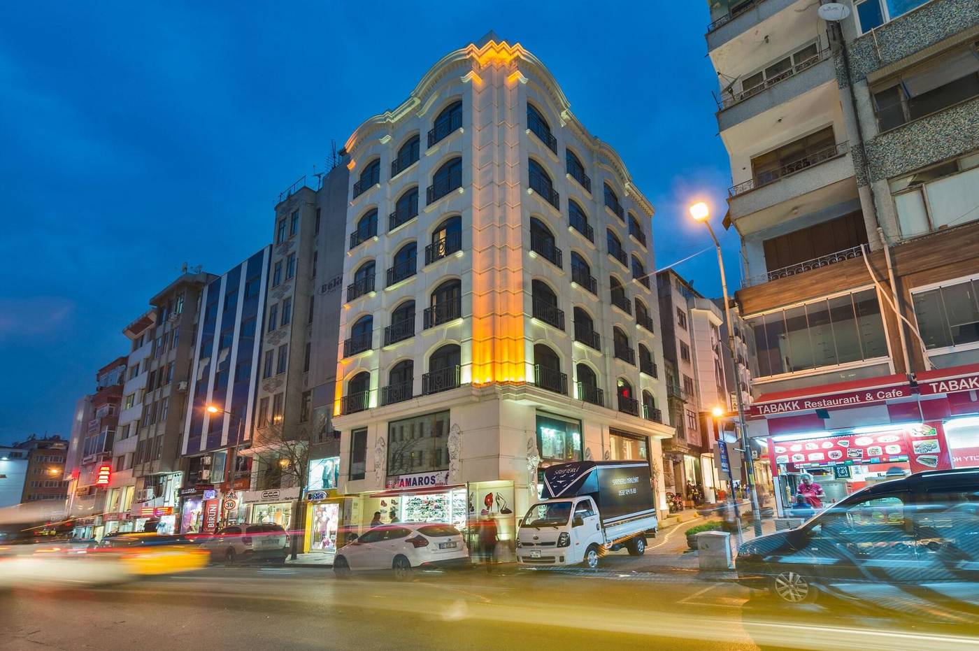 Darkmen-Hotel-General-view-11