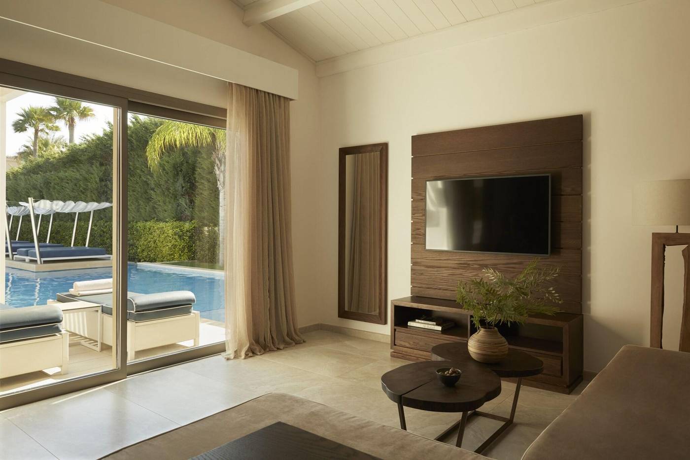 Kermia-Beach-Bungalow-Hotel-Room-29