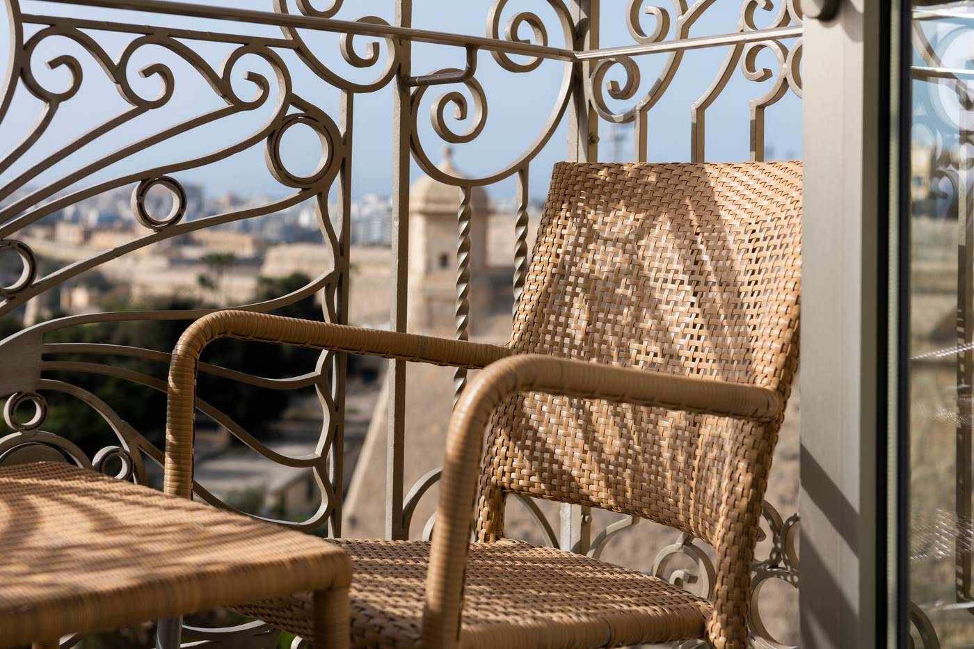 Hotel-Phoenicia-Room-11