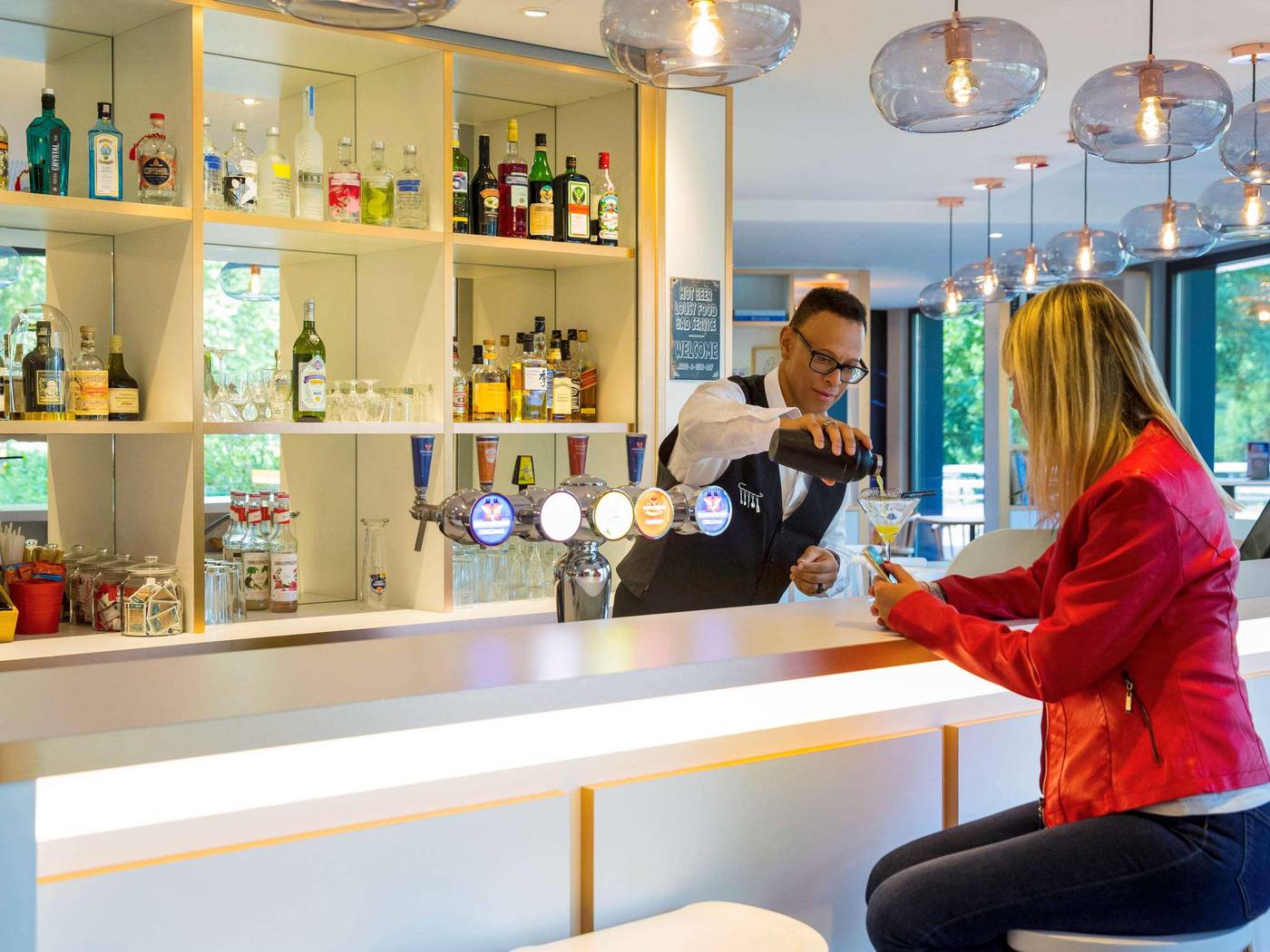 Ibis-Geneve-Petit-Lancy-Bar-9