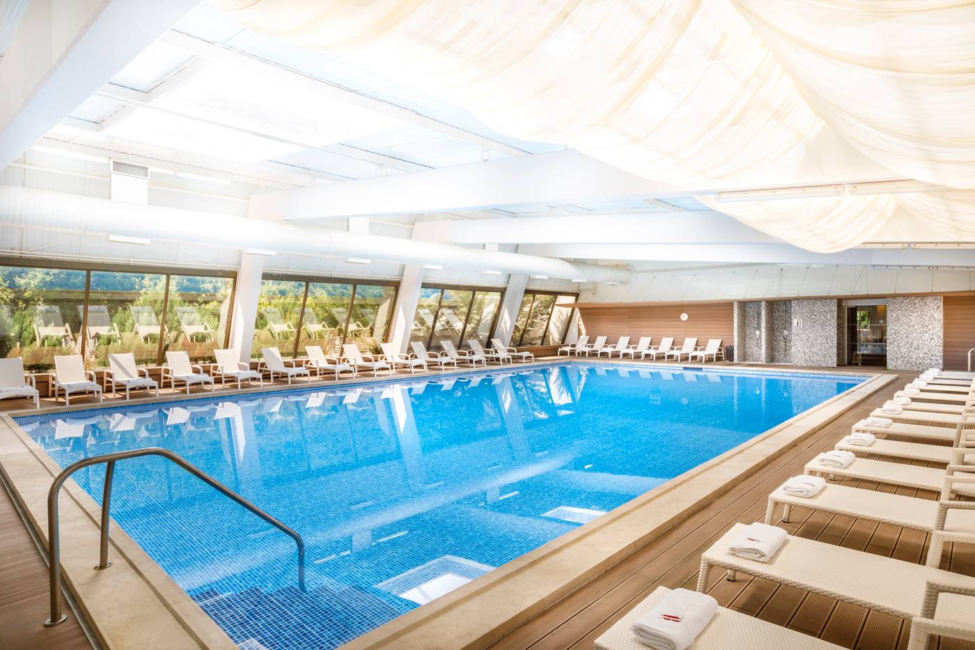 Remisens-Hotel-Marina-Pool-38