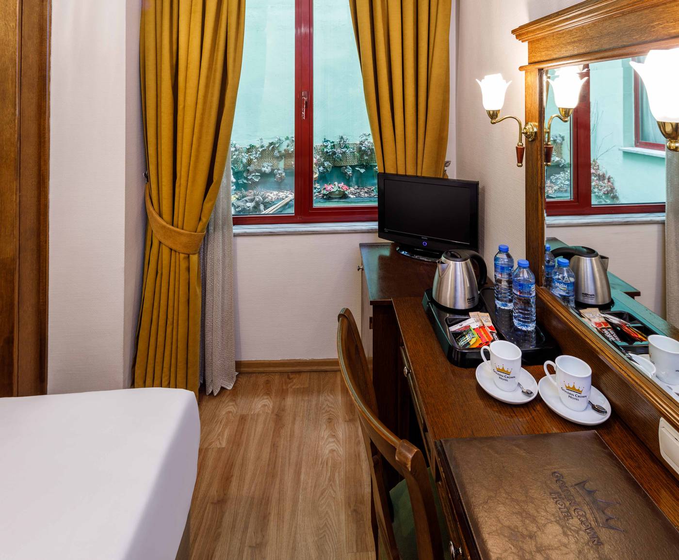 Golden-Crown-Room-27