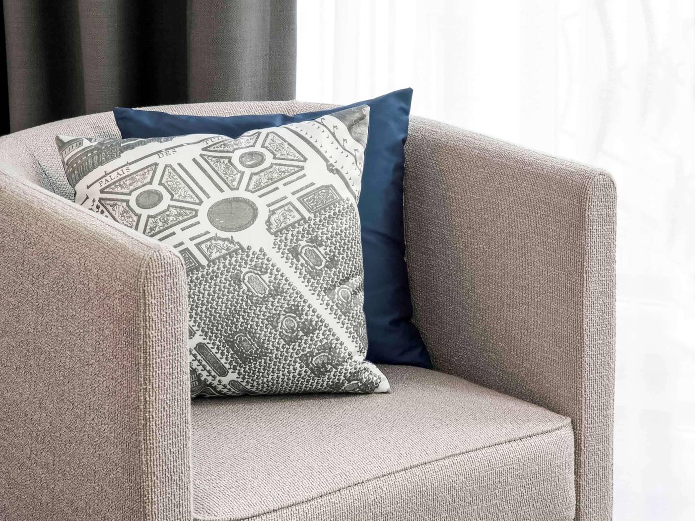 Sofitel-Paris-Arc-de-Triomphe-Room-25