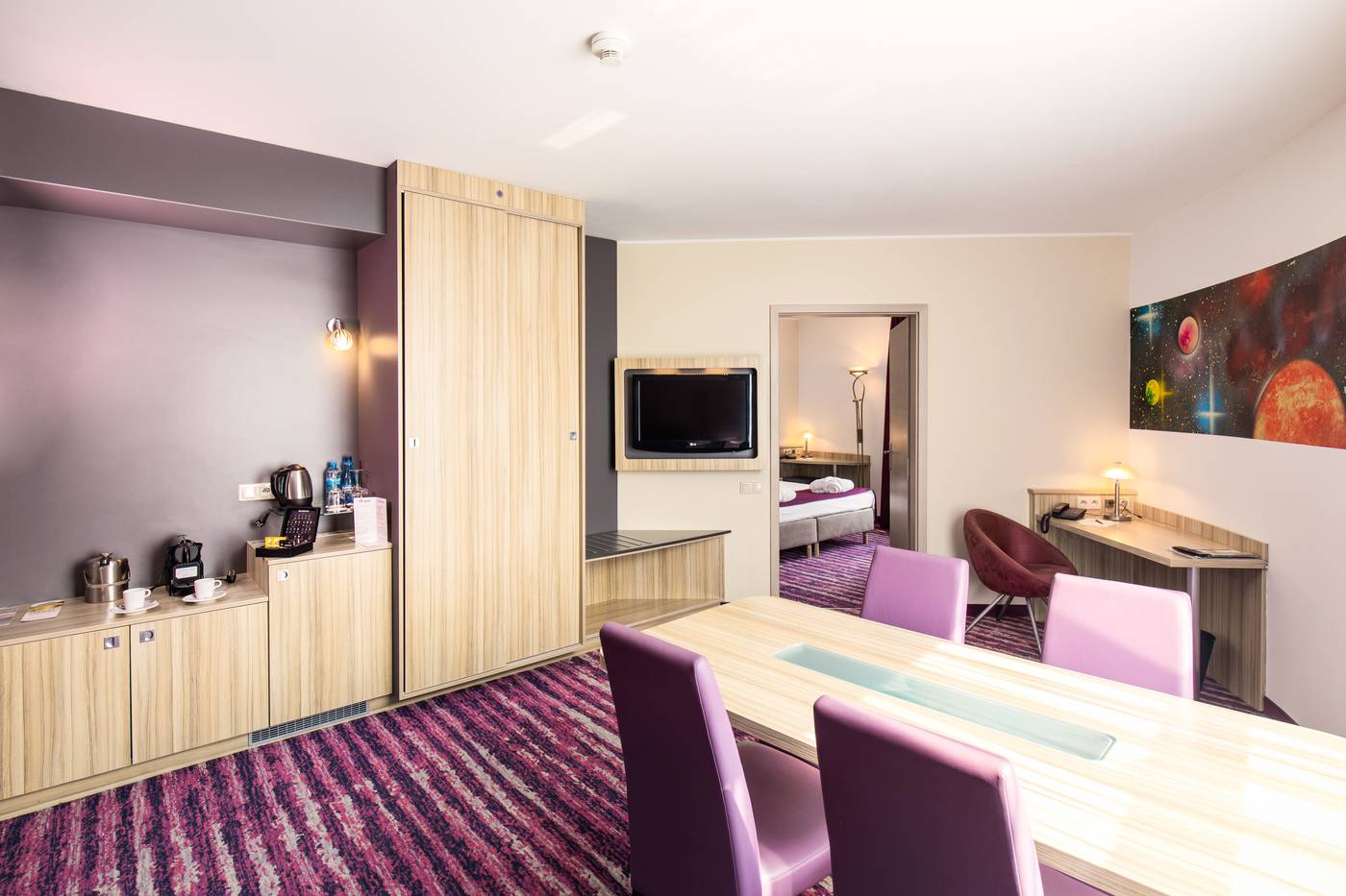 Galaxy-Hotel-Room-25