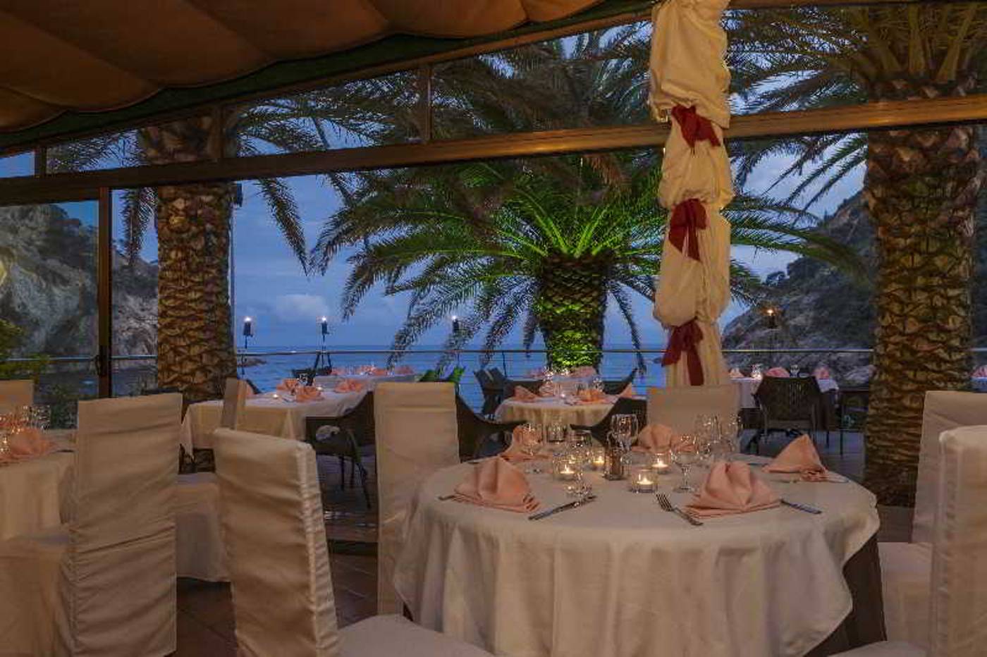 Giverola-Resort-Restaurant-17