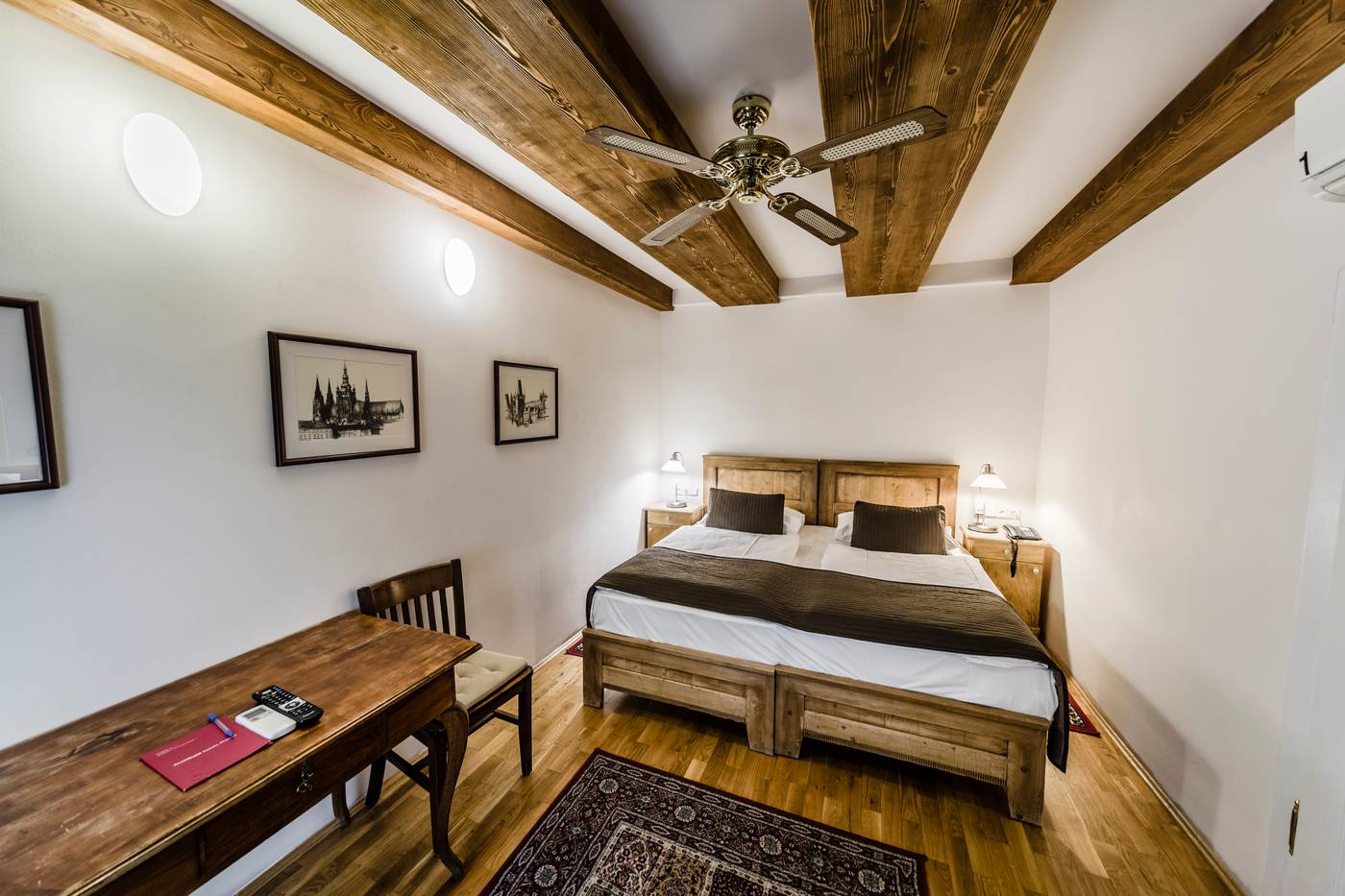 Archibald-at-the-Charles-Bridge-Room-26